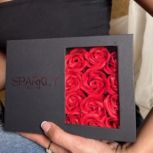 12 Eternal Roses Jewelry Gift Box + Magnetic Four Heart Necklace — photo 3